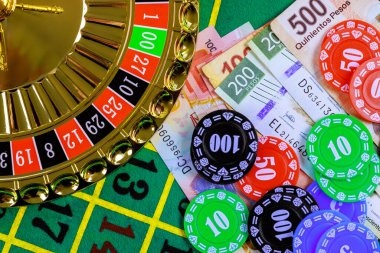 Three Card Poker live dealer table showing player and dealer hands